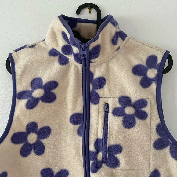 pac sun floral vest - Picture 2 of 3